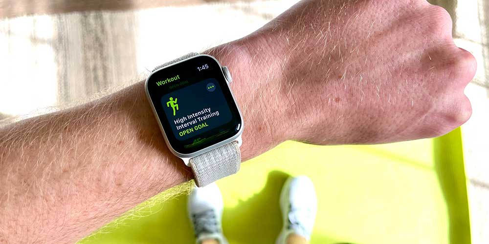 10 accessoires indispensables pour les hommes sportifs