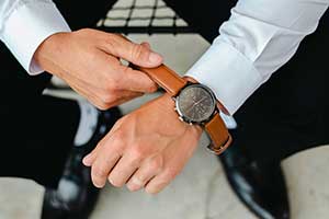 Chic et tendance : 10 bijoux que les hommes adorent porter