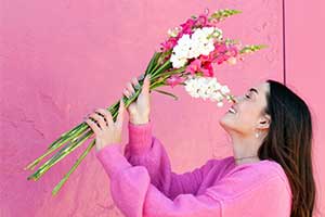 Ce que disent les fleurs : offrir le bon bouquet à une femme