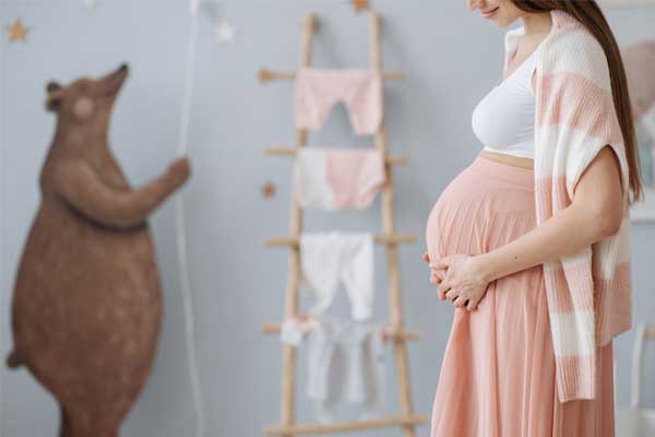 Les vêtements de grossesse au top pour une femme enceinte