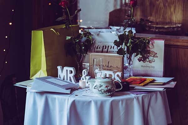Les 10 meilleurs cadeaux à offrir pour fêter les noces de mariage