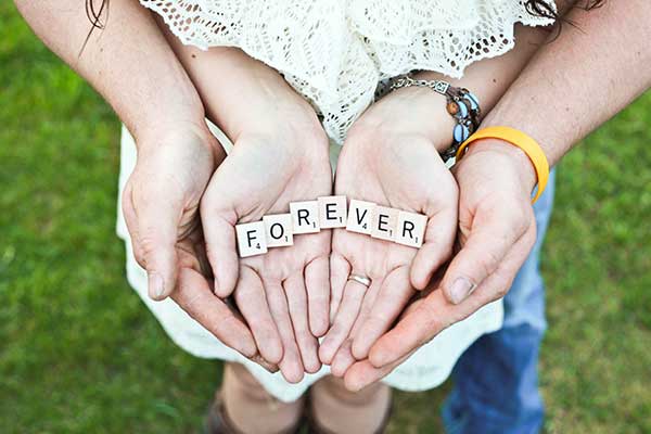 Les plus belles traditions mondiales pour célébrer un anniversaire de mariage