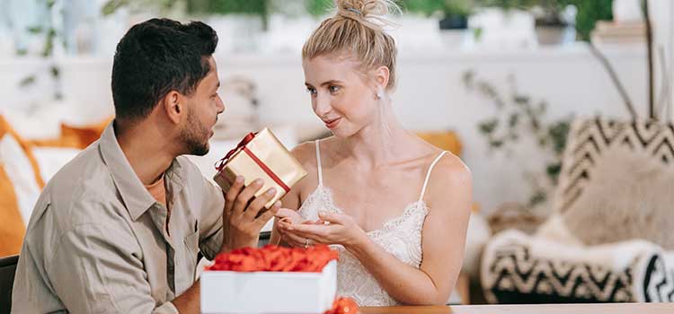 Les cadeaux spéciaux et uniques pour petit-ami, copain et amoureux