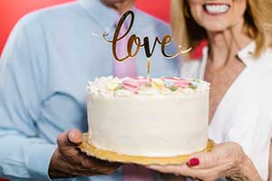 Les coffrets cadeaux pour couple proposent souvent des idées originales.