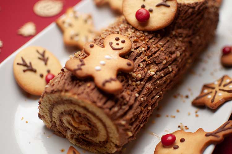 La bûche de Noël reste le gâteau traditionnel à la fin du repas de famille