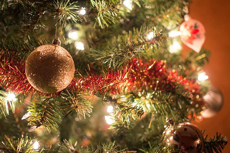 Sélectionner votre décoration de Noël en choisissant les bonnes teintes