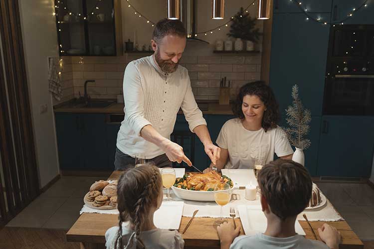 La dinde de Noël est devenue une tradition familiale depuis plusieurs siècles en France