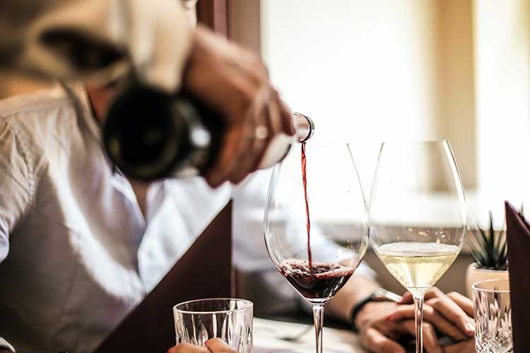 Faire gouter les meilleurs vins aux hommes gourmets