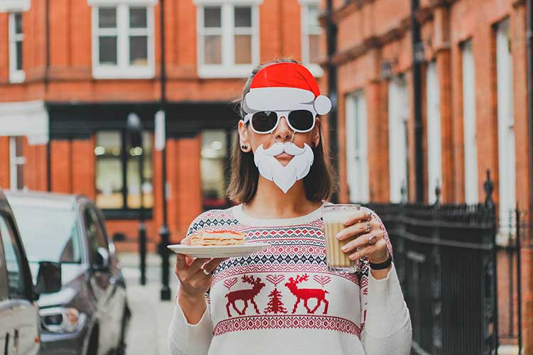 La pull de Noël donne l’ambiance de la fête