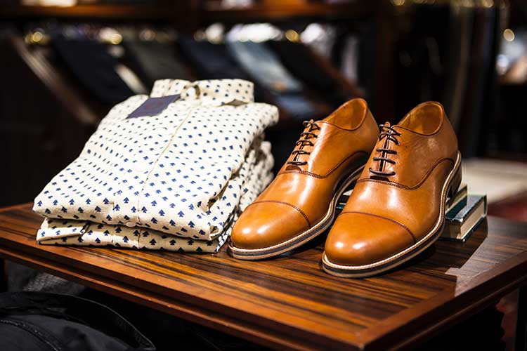 Vêtements de luxe chaussures et chemises pour homme