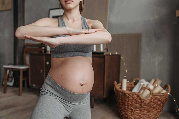 le yoga prénatal est l’activité idéale pour calmer les angoisses