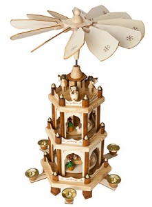 BRUBAKER Pyramide de Noël en Bois - Figurines peintes à la Main - 3 Étages - Hauteur 45 cm